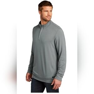 TravisMathew Newport 1/4-Zip Fleece in Quiet Shade Grey. Size XxL